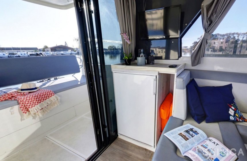 Le Boat Horizon 4 - Yacht Charter Sailica