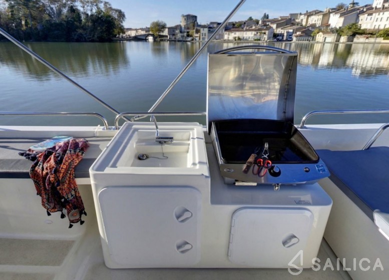 Le Boat Horizon 4 - Yacht Charter Sailica