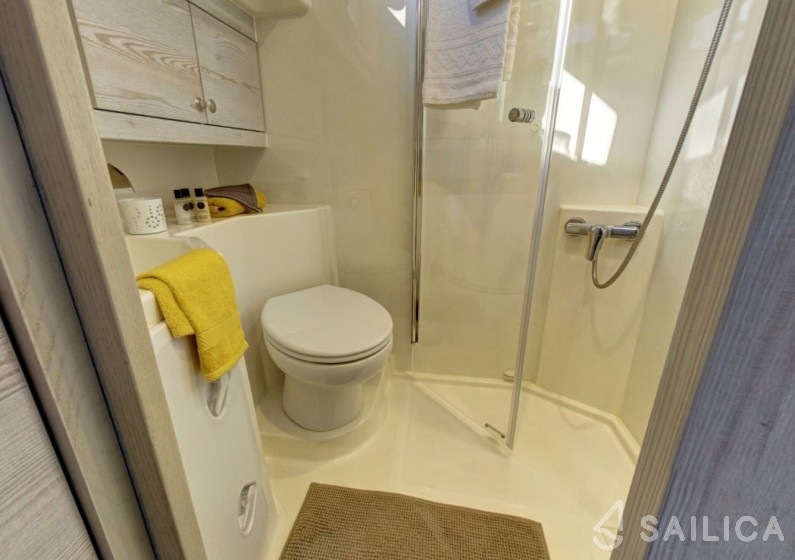 Le Boat Horizon 4 - Yacht Charter Sailica