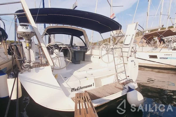 Oceanis 45 - Yacht Charter Sailica