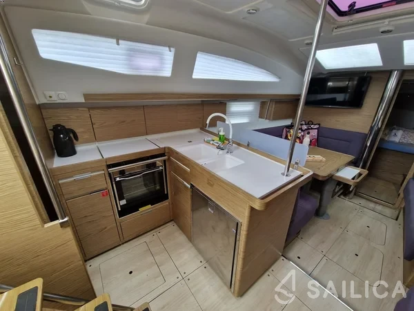Elan 40 Impression - Yacht Charter Sailica