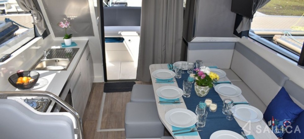 Le Boat Horizon 5 - Yacht Charter Sailica