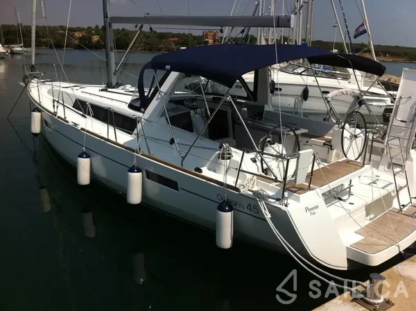 Oceanis 45 - Yacht Charter Sailica
