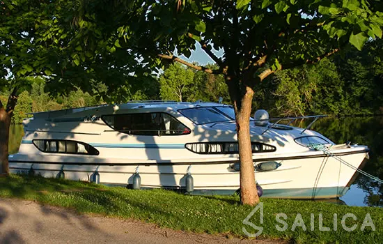 Le Boat Magnifique - Yacht Charter Sailica