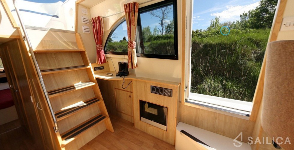 Le Boat Royal Mystique A - Yacht Charter Sailica