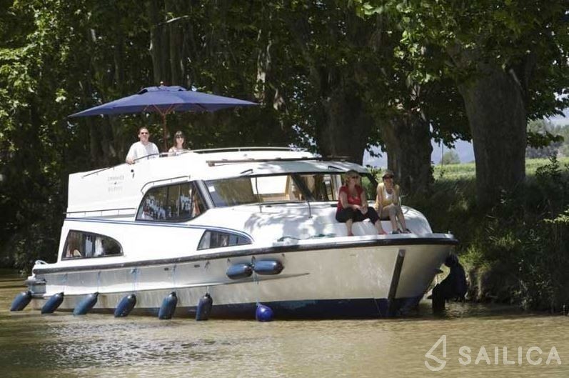 Le Boat Royal Mystique B - Yacht Charter Sailica