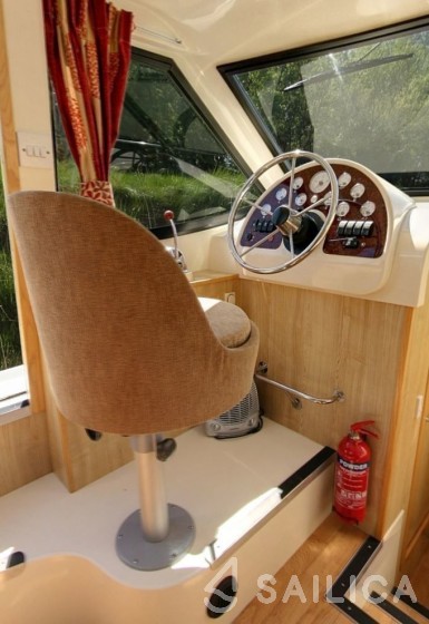 Le Boat Royal Mystique B - Yacht Charter Sailica