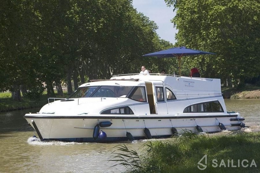 Le Boat Royal Mystique B - Yacht Charter Sailica