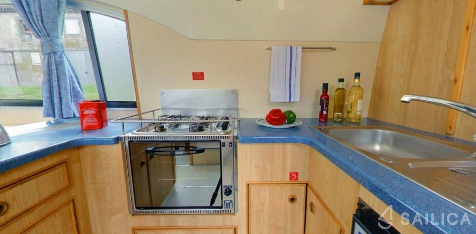 Le Boat Salsa A - Yacht Charter Sailica