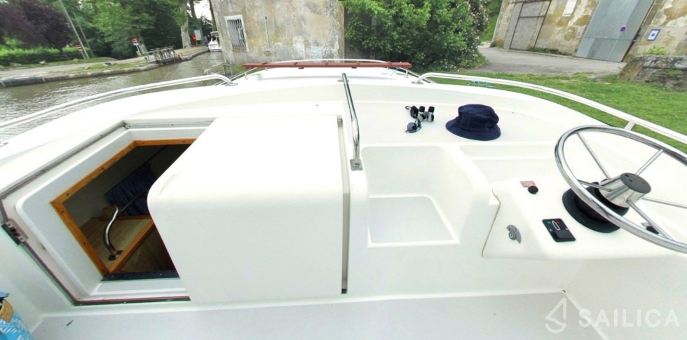 Le Boat Salsa A - Yacht Charter Sailica