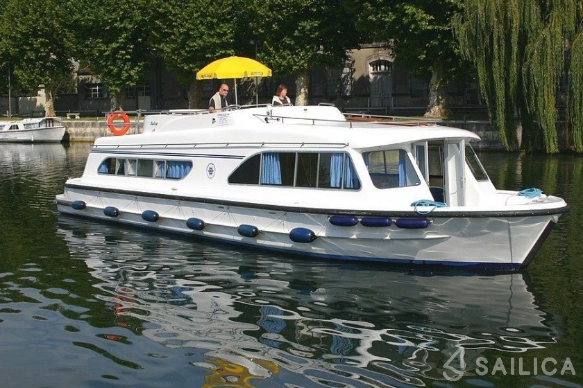 Le Boat Salsa A - Yacht Charter Sailica