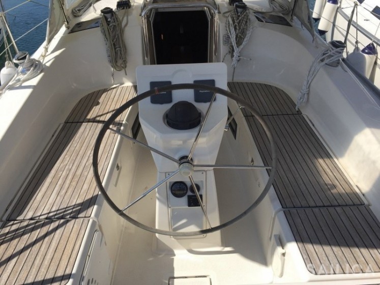 Bavaria Cruiser 36 - Yacht Charter Sailica