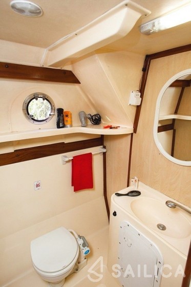 Le Boat Sheba - Yacht Charter Sailica