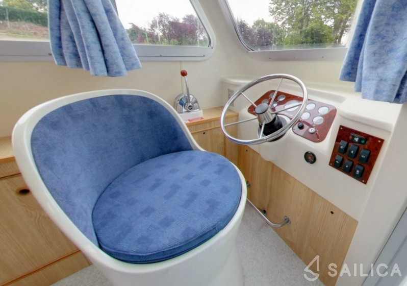 Le Boat Tango - Yacht Charter Sailica