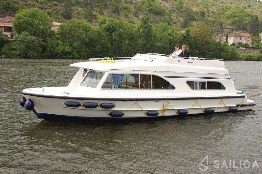 Le Boat Tango - Yacht Charter Sailica