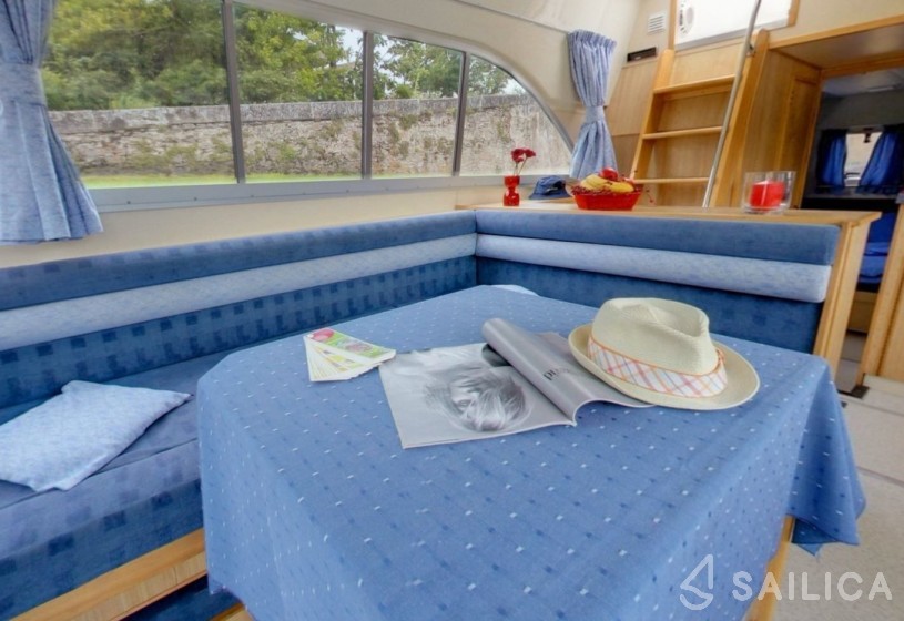 Le Boat Tango - Yacht Charter Sailica