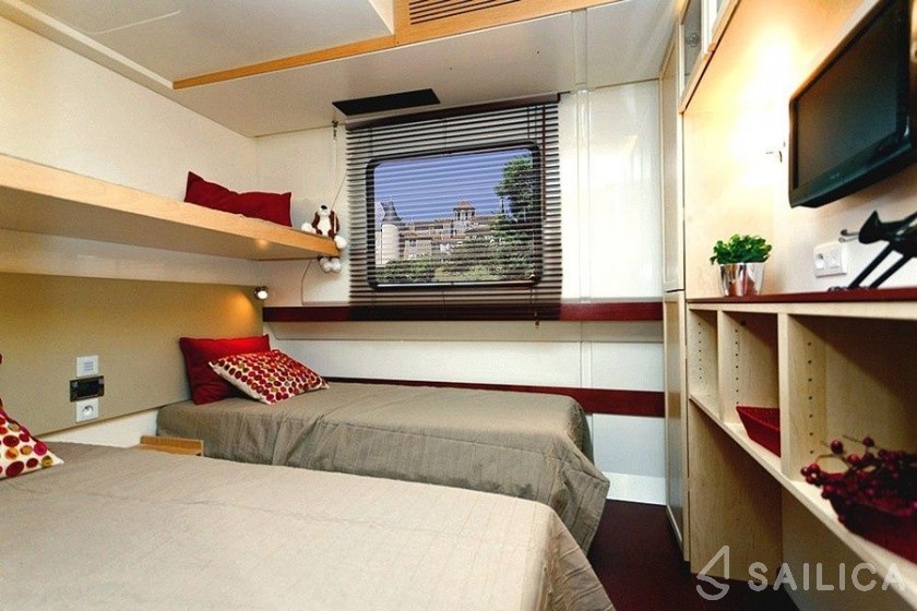 Le Boat Vision 3 - Yacht Charter Sailica