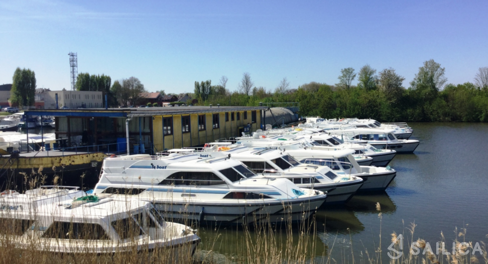 Le Boat Vision 3 - Yacht Charter Sailica