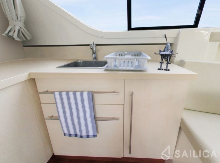 Le Boat Vision 3 - Yacht Charter Sailica