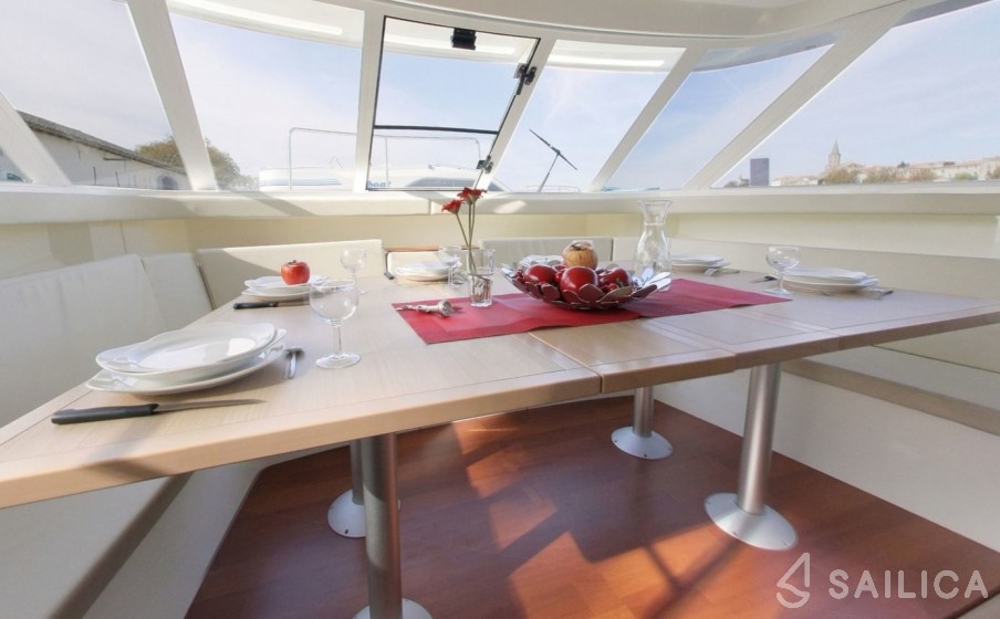 Le Boat Vision 4 - Yacht Charter Sailica