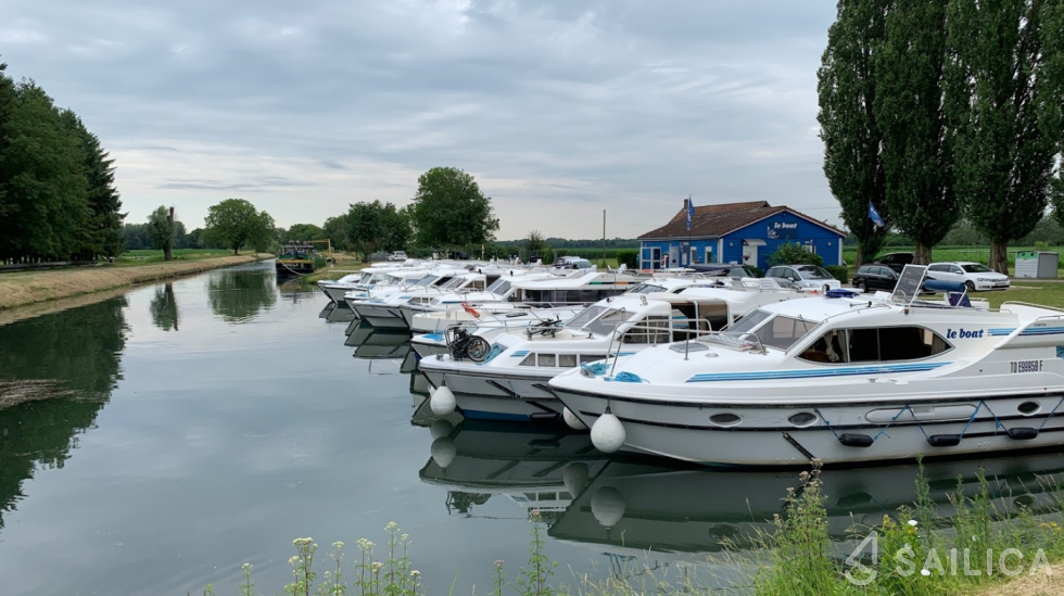 Le Boat Vision 4 - Yacht Charter Sailica