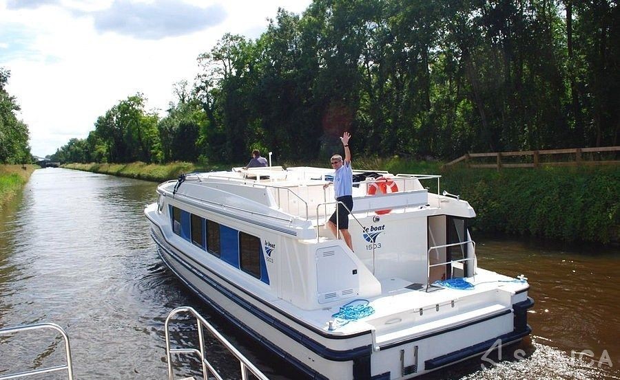 Le Boat Vision 4 - Yacht Charter Sailica