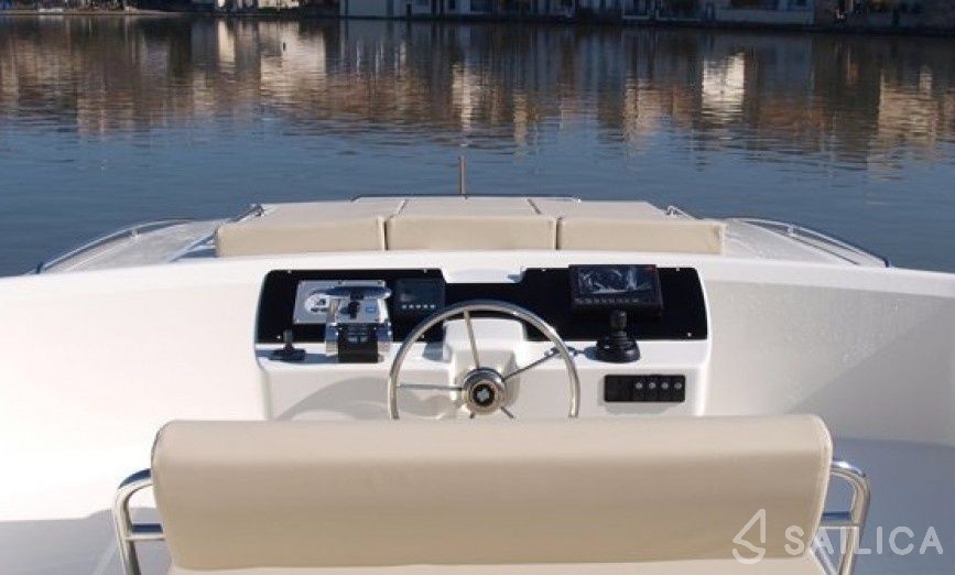Le Boat Vision 4 - Yacht Charter Sailica