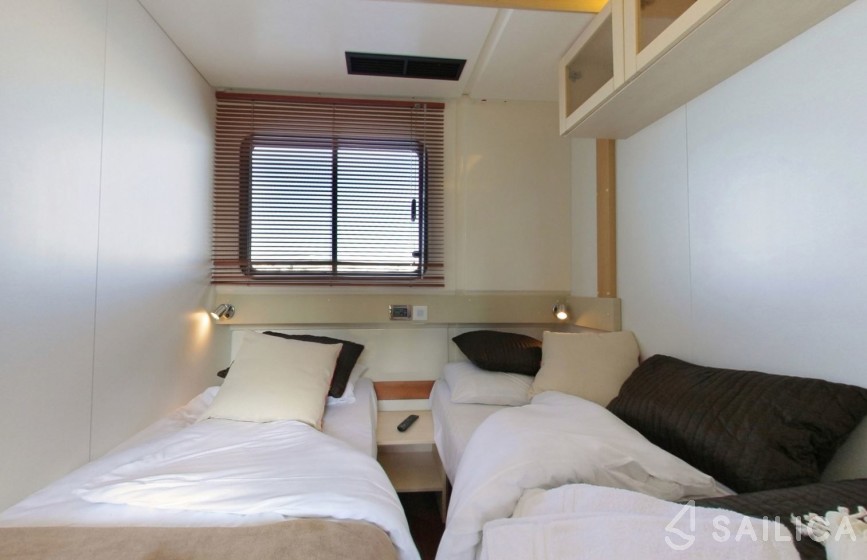 Le Boat Vision 4 - Yacht Charter Sailica