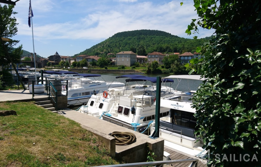 Le Boat Vision 4 - Yacht Charter Sailica
