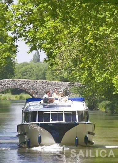 Le Boat Vision 4 - Yacht Charter Sailica