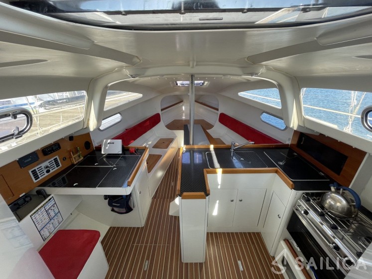 Malango 1045 - Yacht Charter Sailica