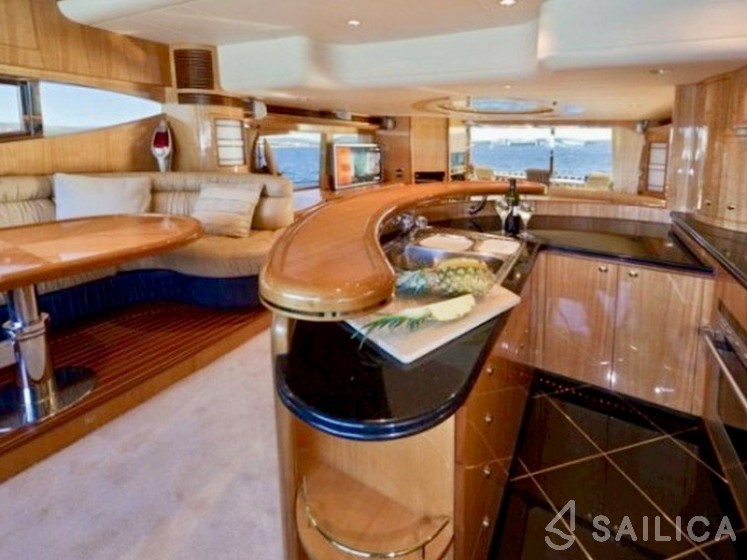 Yaretti 2210 - Yacht Charter Sailica