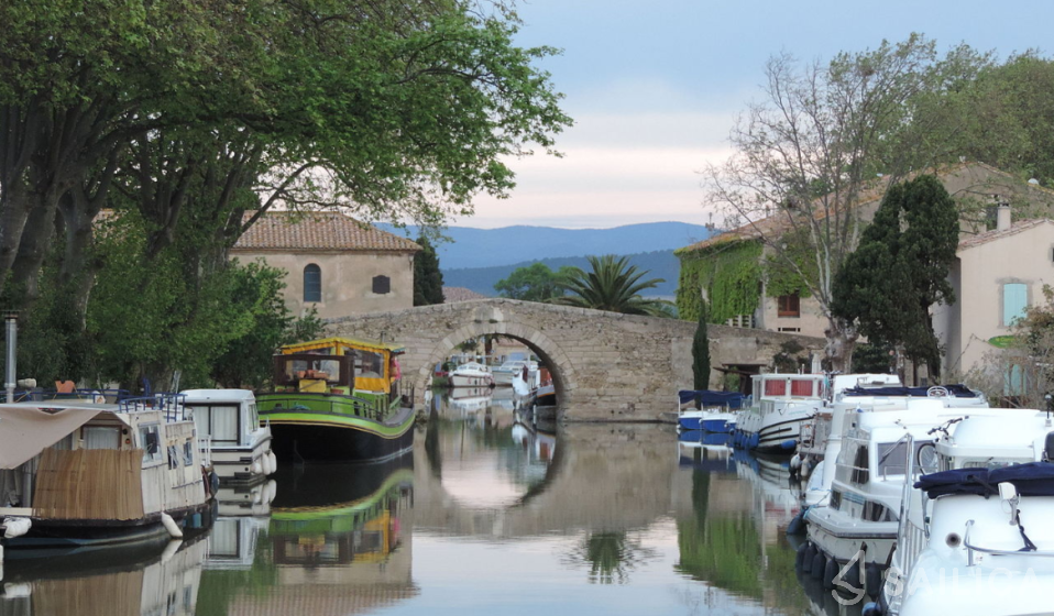Sedan Primo - Yacht Charter Sailica