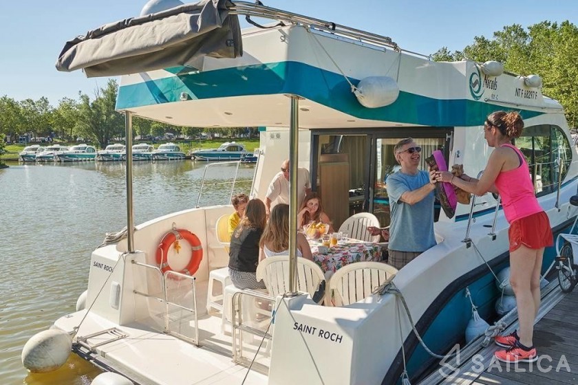 Sixto Fly C - Yacht Charter Sailica