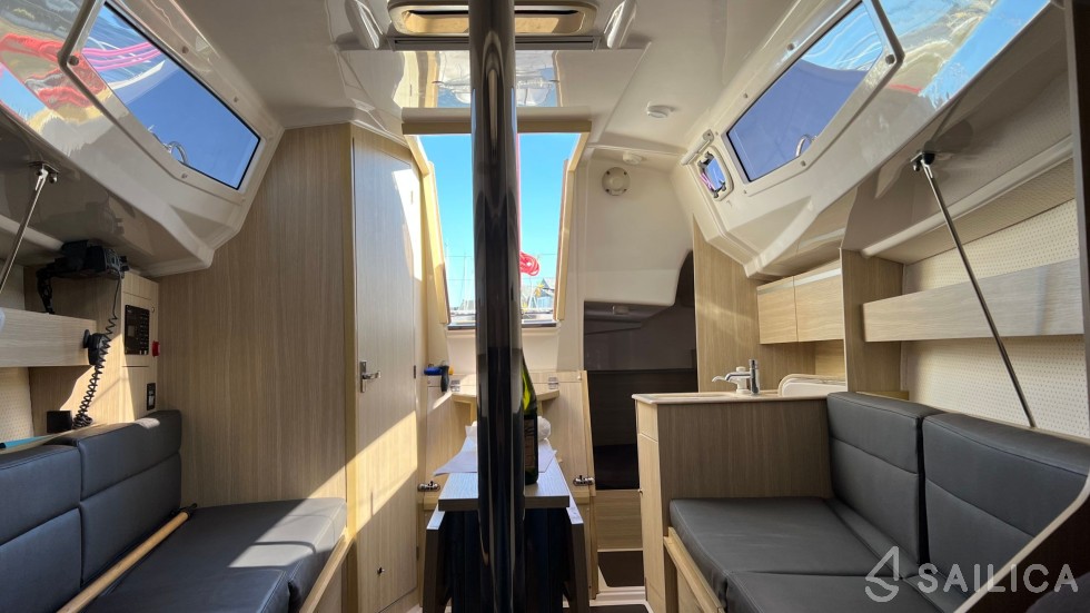 Maxus 26 Standard - Yacht Charter Sailica