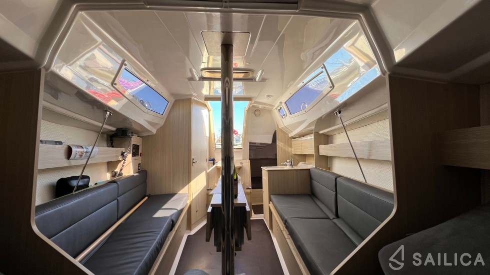 Maxus 26 Standard - Yacht Charter Sailica