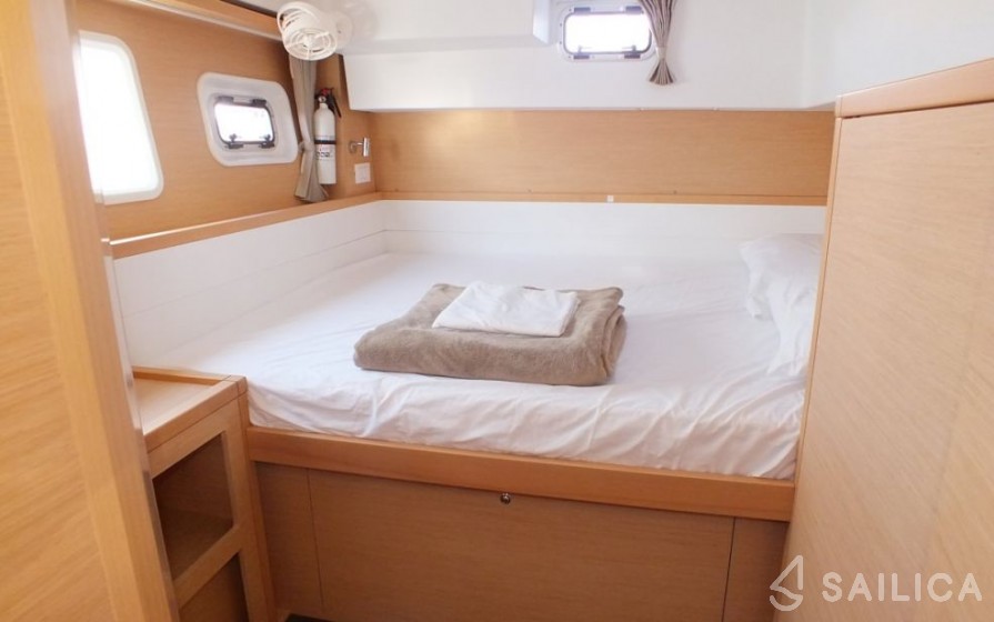 Lagoon 39 - Yacht Charter Sailica