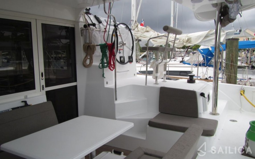 Lagoon 39 - Yacht Charter Sailica