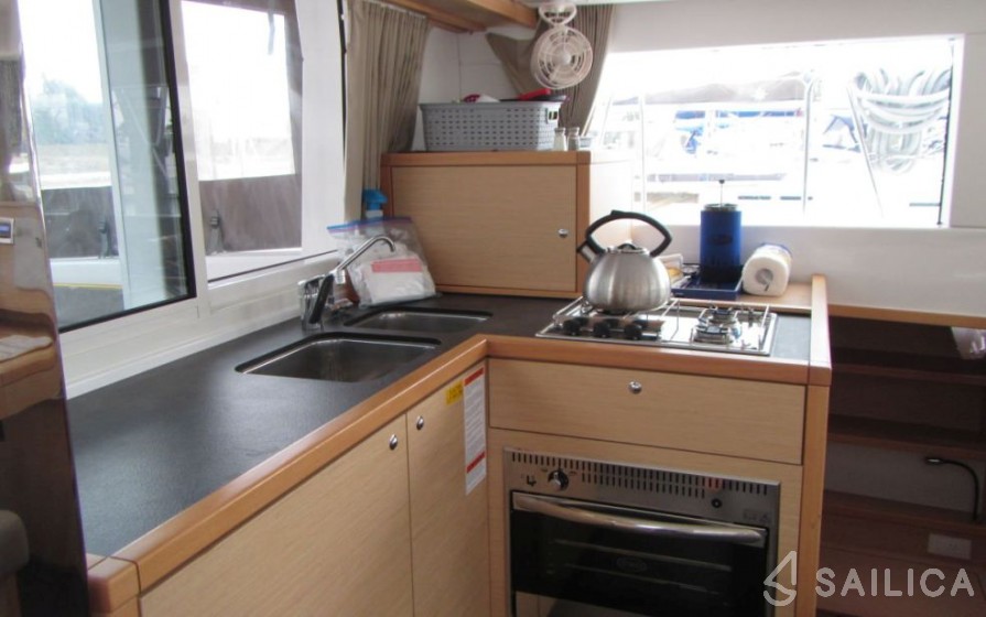 Lagoon 39 - Yacht Charter Sailica