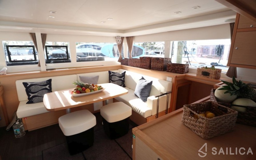Lagoon 450 - Yacht Charter Sailica