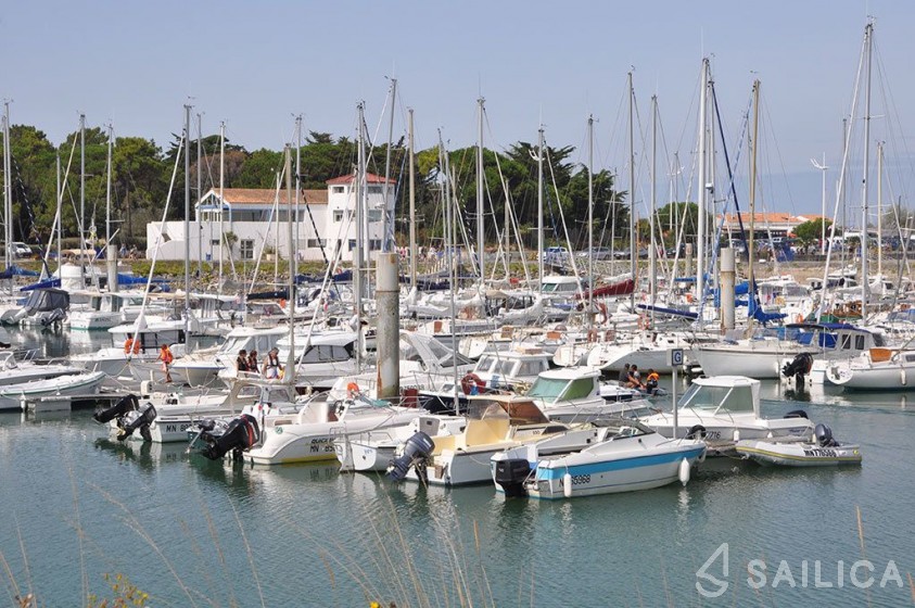 Sessa Key Largo 25 - Yacht Charter Sailica