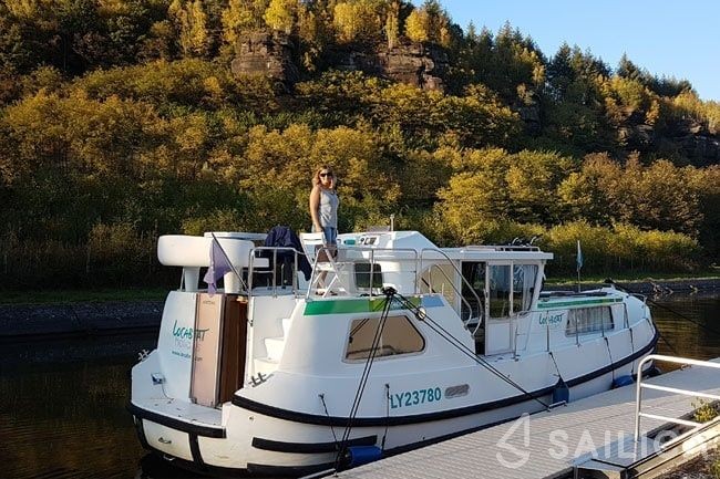 Pénichette 1020 - Yacht Charter Sailica