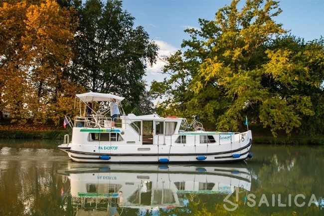 Pénichette 1020 - Yacht Charter Sailica