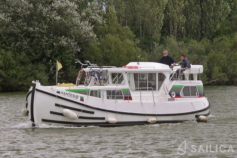 Pénichette 1020 - Yacht Charter Sailica