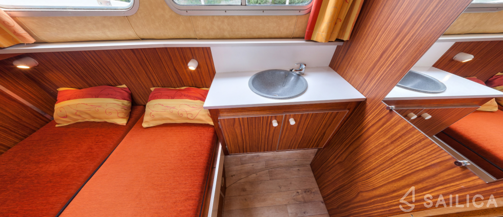 Pénichette 1107 - Yacht Charter Sailica