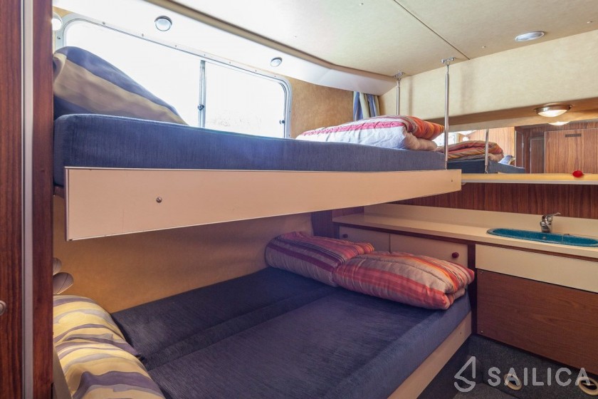 Pénichette 1260 - Yacht Charter Sailica