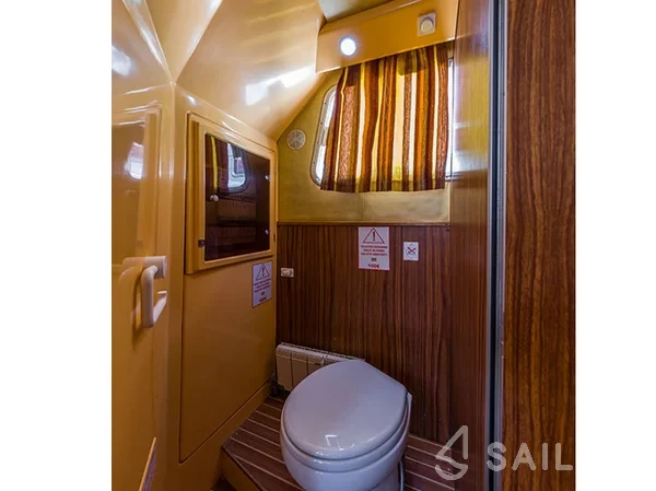 Pénichette 1400 - Yacht Charter Sailica