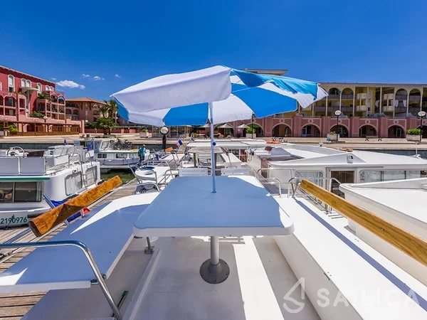 Pénichette 1400 - Yacht Charter Sailica