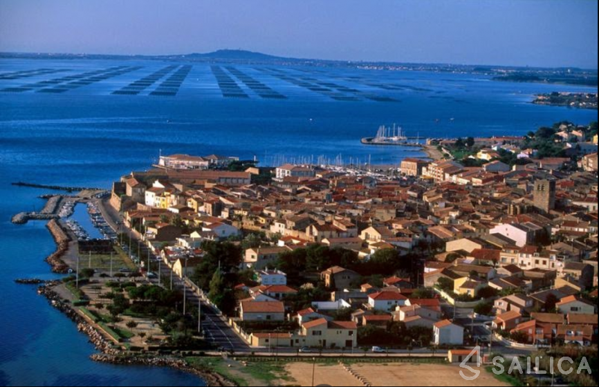 Pénichette 1400 - Yacht Charter Sailica