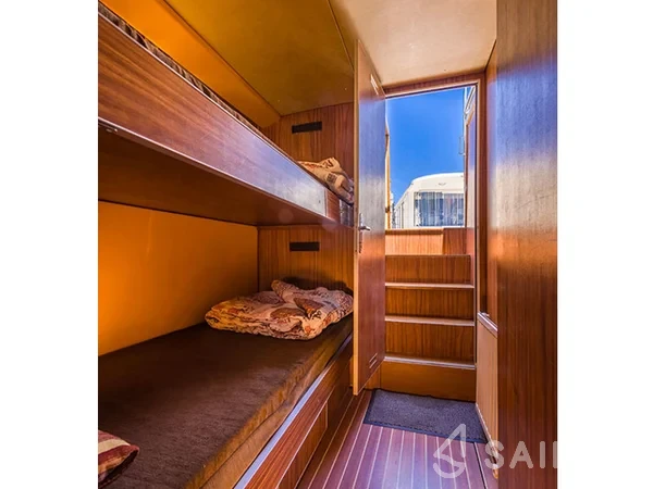 Pénichette 1400 - Yacht Charter Sailica